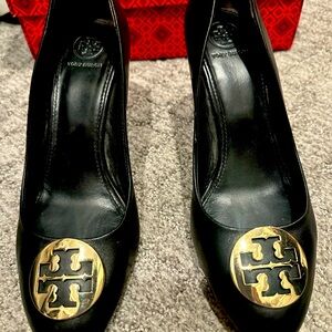 Excellent used condition. Tory Burch Luna wedge. Size 8.5